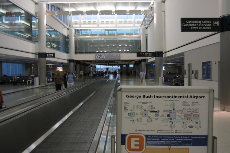 Disabled Jet Brings Bush Airport To A Sudden Halt In Houston
