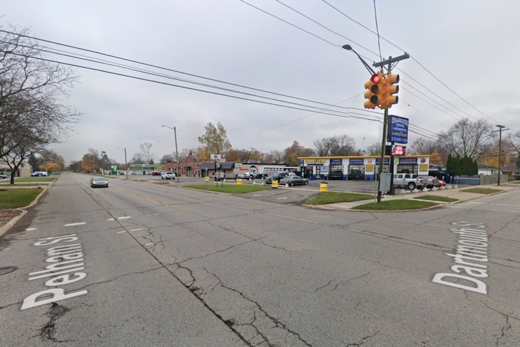 Downed Dearborn Stoplight Turns Border Intersection Into A Free-For-All