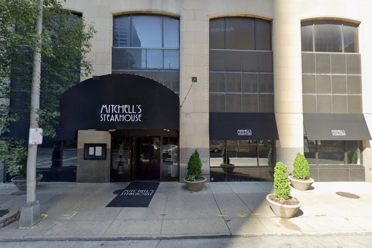 Downtown Diners Stunned as Mitchell’s Steakhouse Goes Dark Overnight