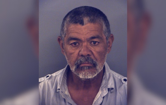 Downtown El Paso Shopkeeper Traps Robbery Suspect, But Guy Vanishes Before Cops Show