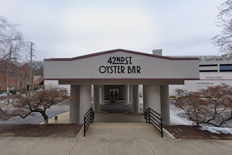 Raleigh Legend 42nd Street Oyster Bar Sits Dark As Fans Keep Waiting