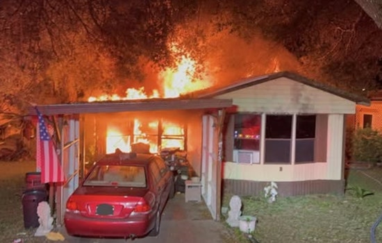 Early-Morning Blaze Guts Brooksville Mobile Home At Three Seasons Park