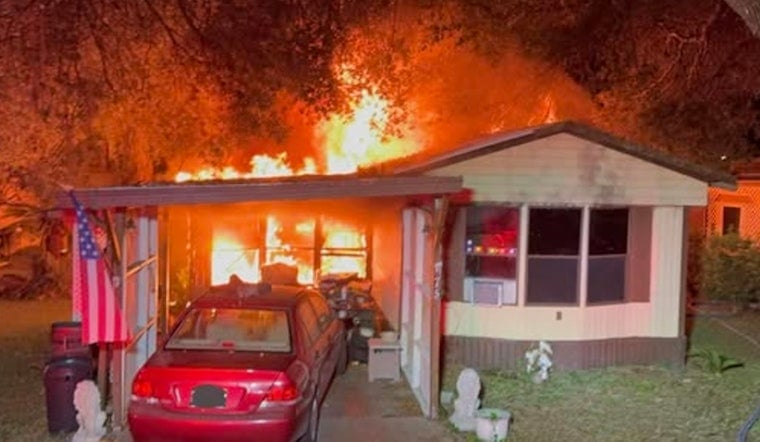 Early-Morning Blaze Guts Brooksville Mobile Home At Three Seasons Park