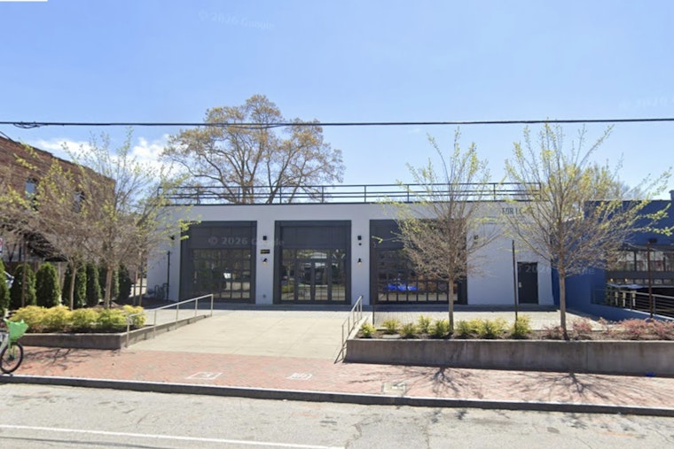 Edgewood Scores New Player as Roux Kitchen Takes Over Corner Spot