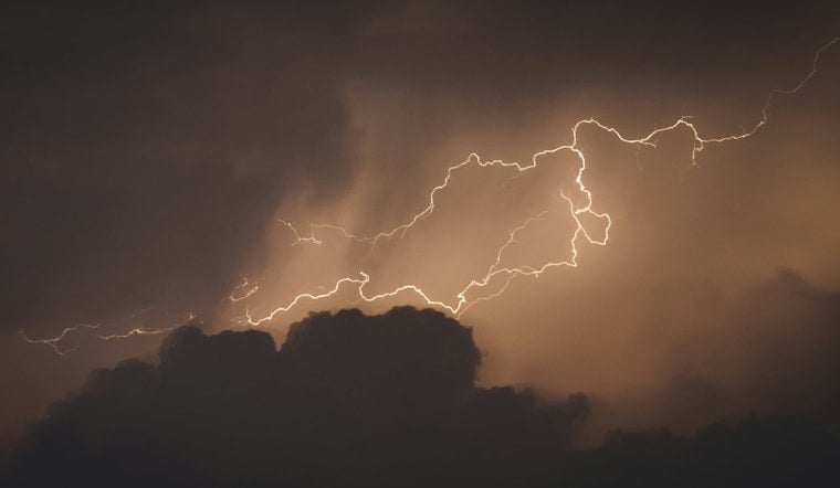 Severe Thunderstorm Warning in Halifax and Warren Counties