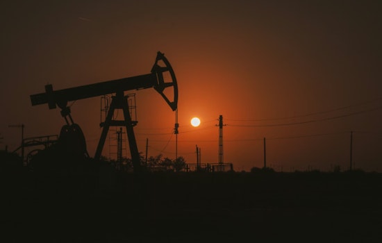 Feds Eye $2.6 Billion Oil Gambles Placed Minutes Before Iran Bombshells