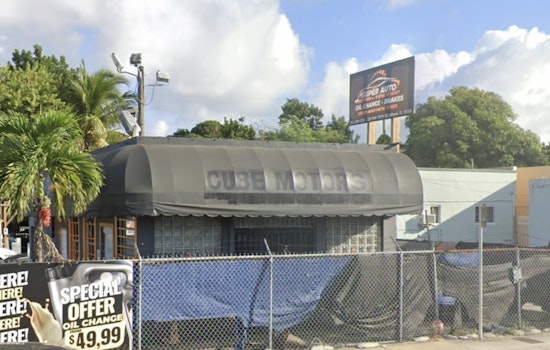 Feds Turn Up at Northwest Miami Used-Car Lot, Snap Pics, Cuff Men Before Dawn