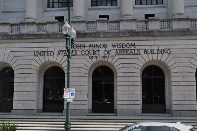 Fifth Circuit Clears El Salvador Deportation, Narrows Path for Texas Immigration Appeals