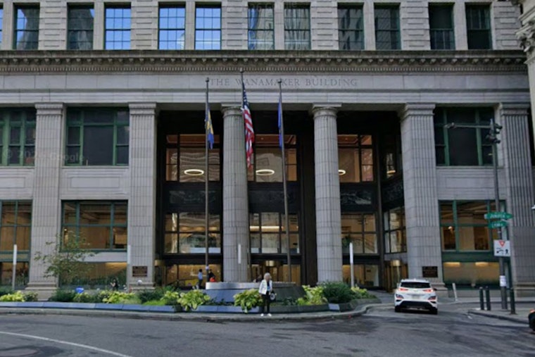 Finley Signs 29-Year Lease For Crystal Tea Room