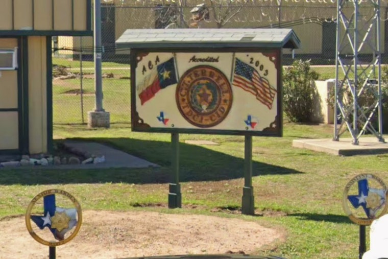 Prison Chapel Chaos, Five Inmates Stabbed At Terrell Unit Near Houston