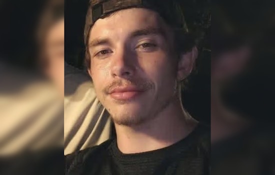 Flannel Clad Fugitive Barrow County Cops Hunt Jonathan Harper in Family Assault Case