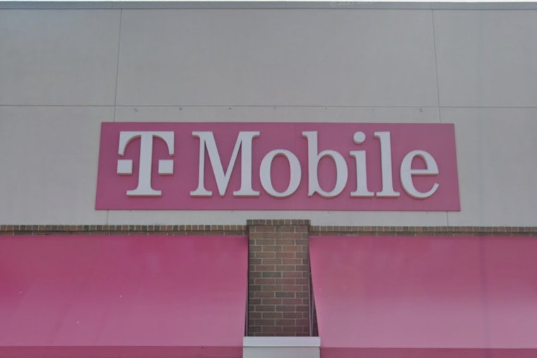 Free-Ticket Frenzy Hits Milwaukee As T-Mobile Hands Out Summerfest Passes