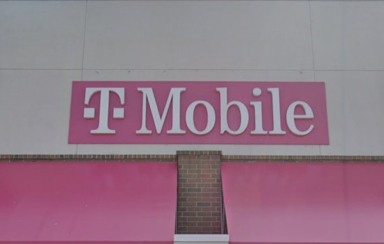 Free-Ticket Frenzy Hits Milwaukee As T-Mobile Hands Out Summerfest Passes