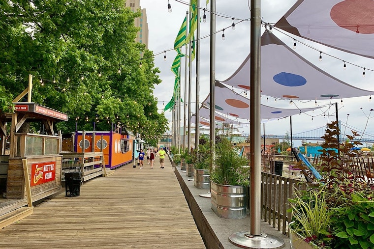 Glow Rides And Swan Fleet Bring Spruce Street Harbor Park Back To The Delaware