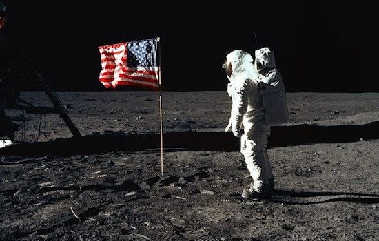 Golden Space Upstart Snags NASA Moon Rover Deal