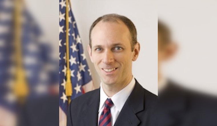 Goolsbee Says Job Market Holds Firm as April Adds 115,000 Jobs