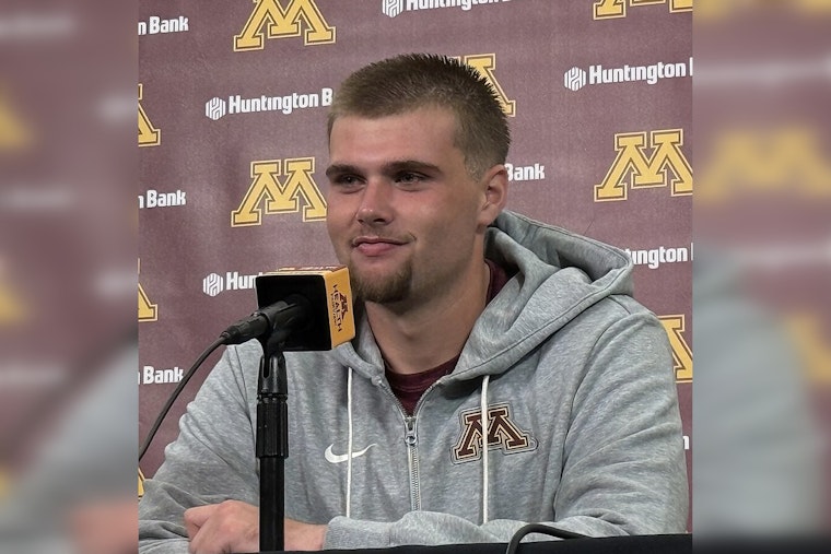 Gophers QB Drake Lindsey Arrested In Fayetteville