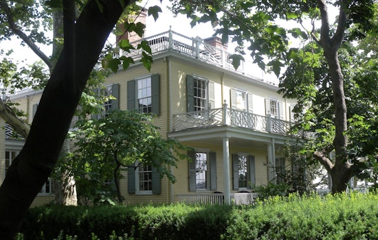 Gracie Mansion Showdown As Protesters Rip Mamdani On Jewish Safety