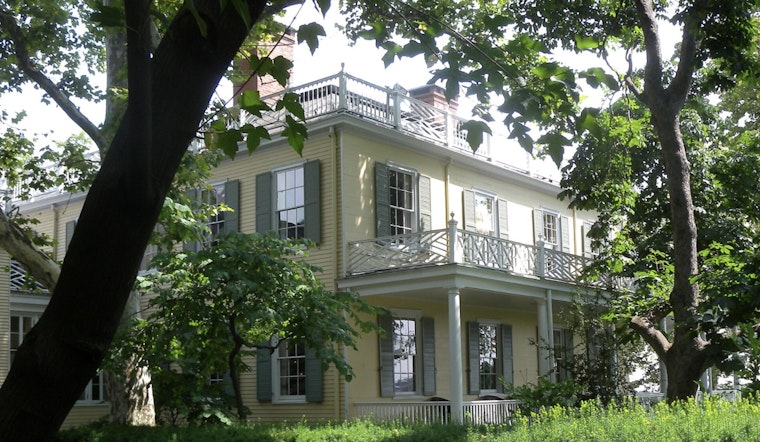 Gracie Mansion Showdown As Protesters Rip Mamdani On Jewish Safety