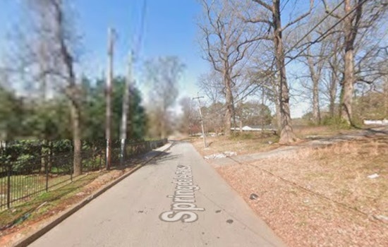 Gun Deal Goes Sideways, Man Shot At Southwest Atlanta Apartments