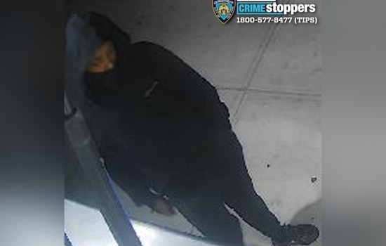 Gun-Toting Crew Rips $27K in Bling From Bronx Driver Near E. 174th, Cops Say