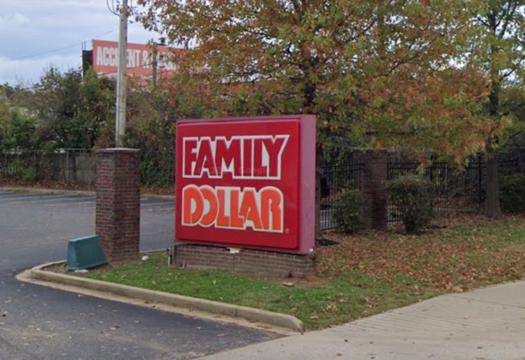 Gunmen Snatch Family Car, Terrify Memphis Teens Outside Family Dollar