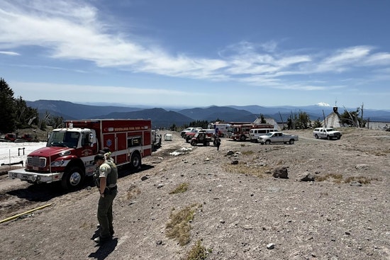 Harrowing Mount Hood Drama As Climber Is Pinned By Boulder Above Timberline