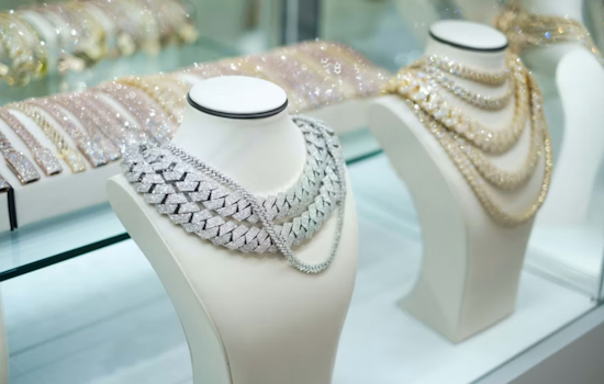 Highland Park Jewelry Gem Fights Back After $500K Smash-and-Grab Heist