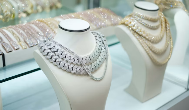 Highland Park Jewelry Gem Fights Back After $500K Smash-and-Grab Heist