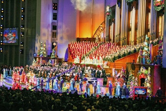 Hollywood Bowl Gets Holy as Tabernacle Choir Stages Starry Charity Run