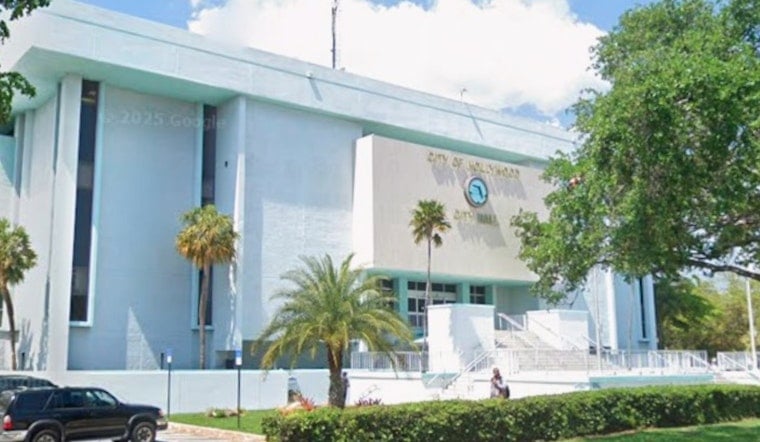 Hollywood City Hall Showdown Warren Sapp Hit With Charges After Heated