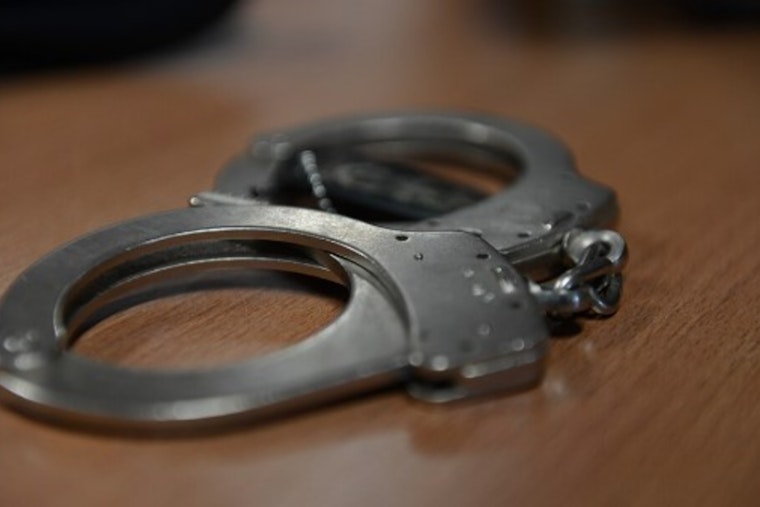 Hollywood Cops Bust 79-Year-Old After Neighbors Say Hallway Became His Nude Runway