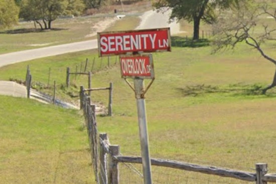 Home Blast Rocks Fredericksburg, Shakes Hill Country Neighbors