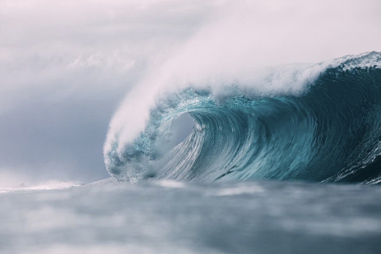 Honolulu Gets Lashed By Trades As South Swell Sneaks In