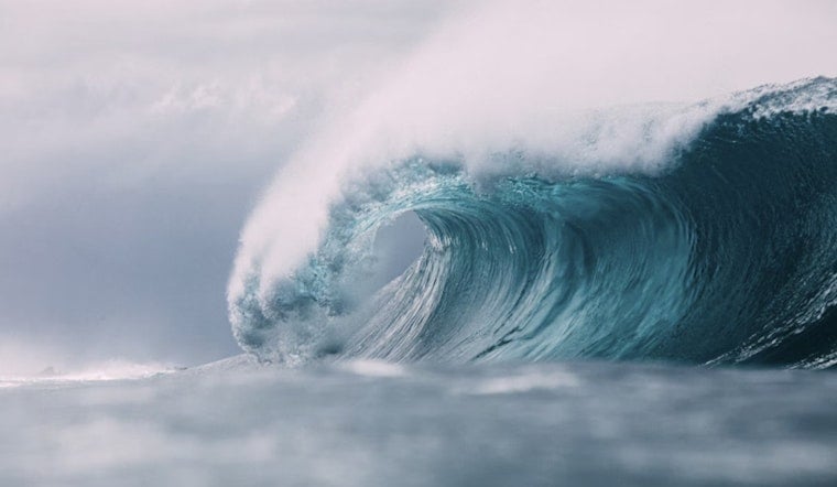 Honolulu Gets Lashed By Trades As South Swell Sneaks In