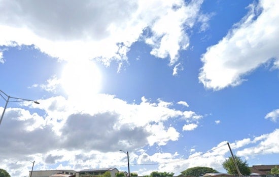 Honolulu In The Wind As Trade Gusts Tease Spotty Showers