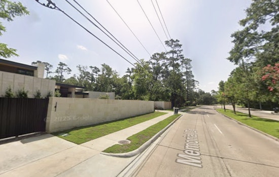 Houston Power Architect Snaps Up Stone-Walled Bayou Woods Mansion