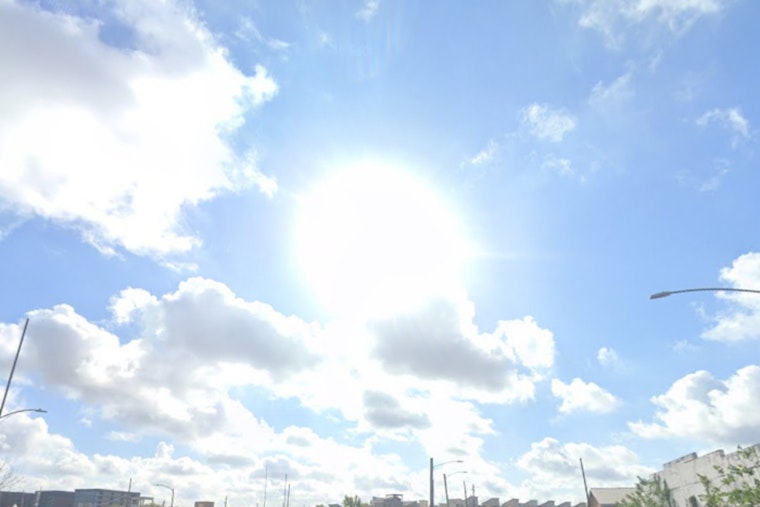 Houston Sizzles Through Sunny Workweek Before Sticky Weekend Rolls In