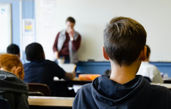 Indian Prairie Approves Four-Year Teachers Contract With Raises