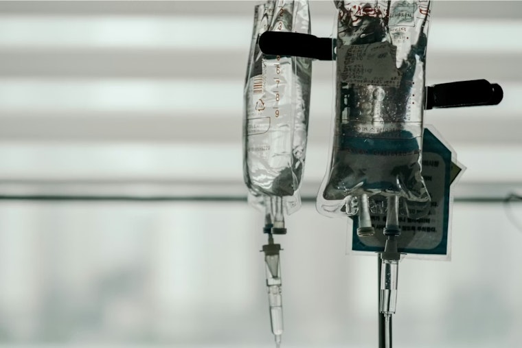 IV Drips in the Den: Cleveland Clinic Brings Hospital Care to West Side Homes