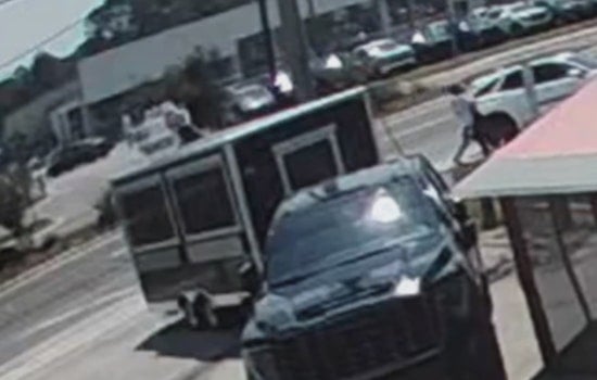 Jacksonville Street Mystery As Man Hauls Woman Into Car