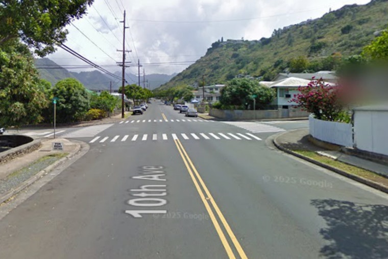 Kaimukī House Blaze Kills Two Cats as Firefighters Save Four More