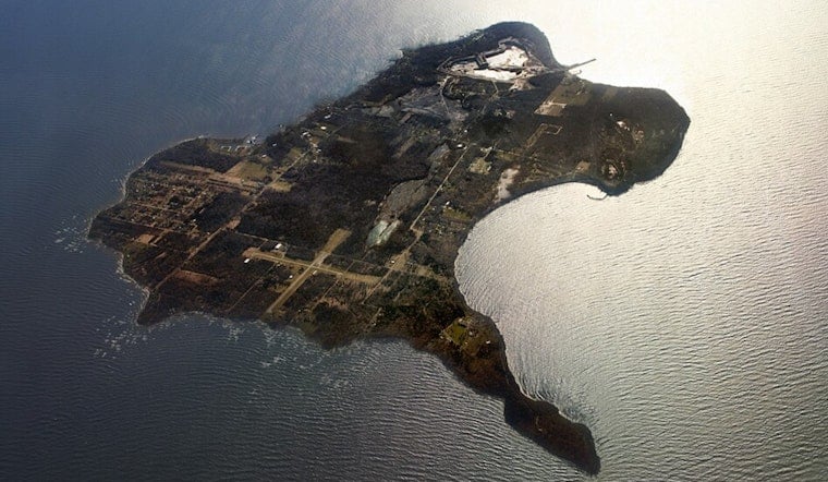 Kelleys Island Boat Horror As Trio Hauled From Lake Erie After Capsize