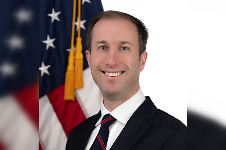 HHS Spokesman Rich Danker Resigns Over Flavored Vape Policy