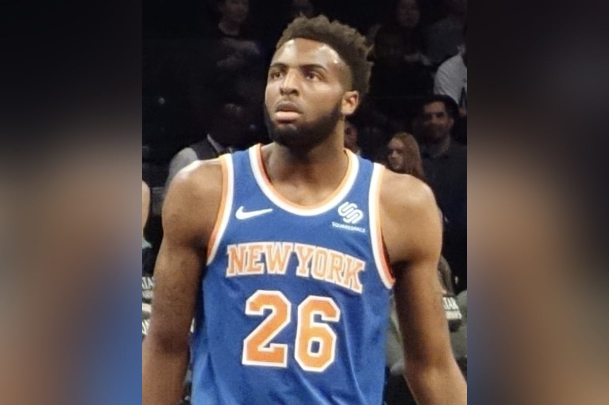 Mitchell Robinson Breaks Pinky, Knicks' Finals Plans Clouded