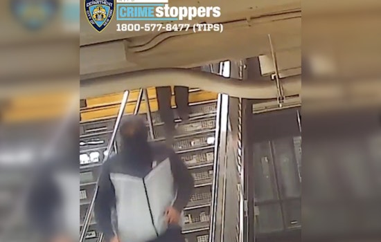 Knife Thugs Jack Teen’s $1.2K Sneakers On Queens E Train