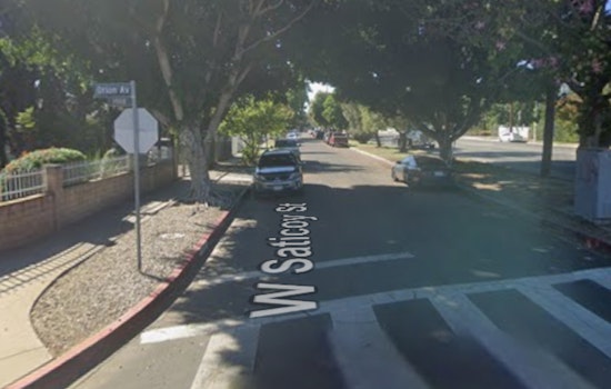LAFD Knocks Down Garage Fire on Saticoy in Van Nuys