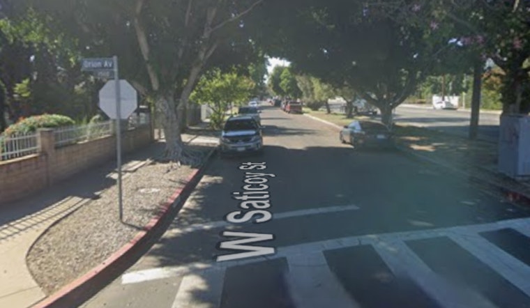 LAFD Knocks Down Garage Fire on Saticoy in Van Nuys