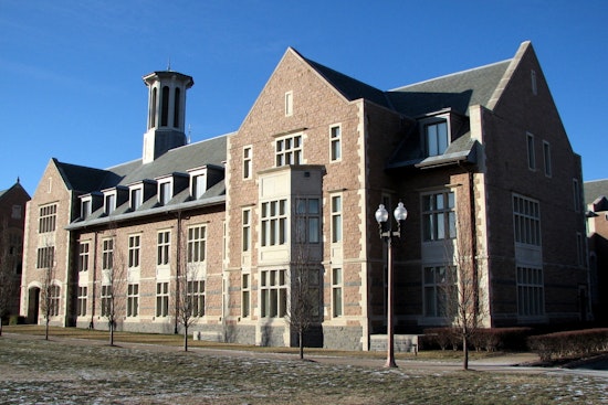 Laid Off by Bots? WashU Rolls Out AI Rescue Degree for St. Louis Workers