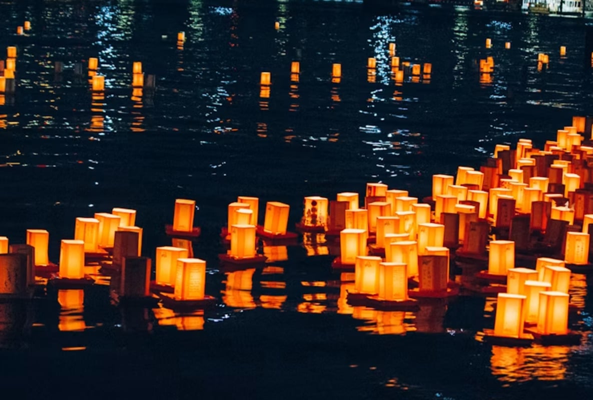 Lake Phalen To Light Up As Water Lantern Fest Hits St. Paul